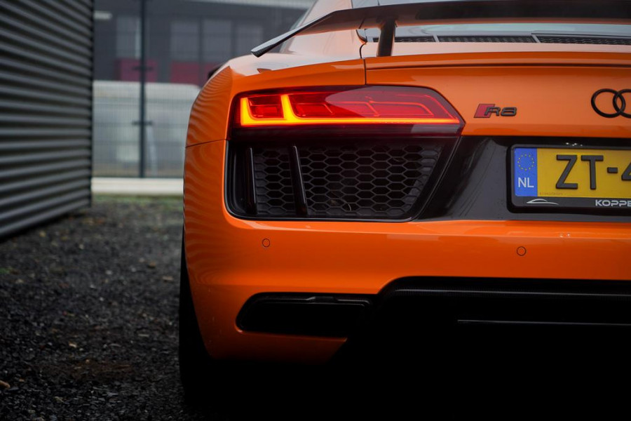 Audi R8 5.2 FSI quattro Plus Akrapovic / Keramisch / B&O / Carbon / Glut Orange