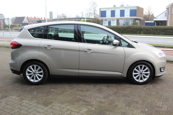 Ford C-MAX 1.0 Titanium , 125pk Climate control , Navigatie , Panoramadak , Trekhaak Bluetooth , Parkeersensoren achter , LED dagrijverlichting