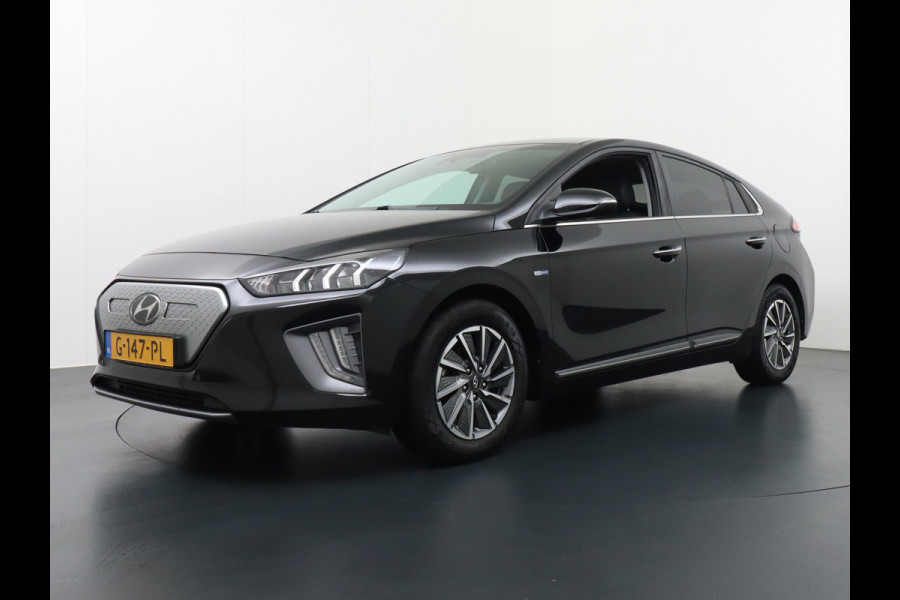 Hyundai IONIQ Premium EV 38kWh Apple Carplay Android Auto Ecc Cruise-Control Adaptief Led Infinity-luidsprekers Warmtepomp Leder Camera Pdc Na Verwarmde stoelen Bluetooth Keyless Lmv Connected I-Key Lane-Assist Verkeersbord-detectie