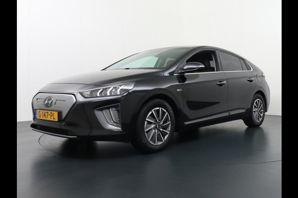 Hyundai IONIQ Premium EV 38kWh Apple Carplay Android Auto Ecc Cruise-Control Adaptief Led Infinity-luidsprekers Warmtepomp Leder Camera Pdc Na Verwarmde stoelen Bluetooth Keyless Lmv Connected I-Key Lane-Assist Verkeersbord-detectie