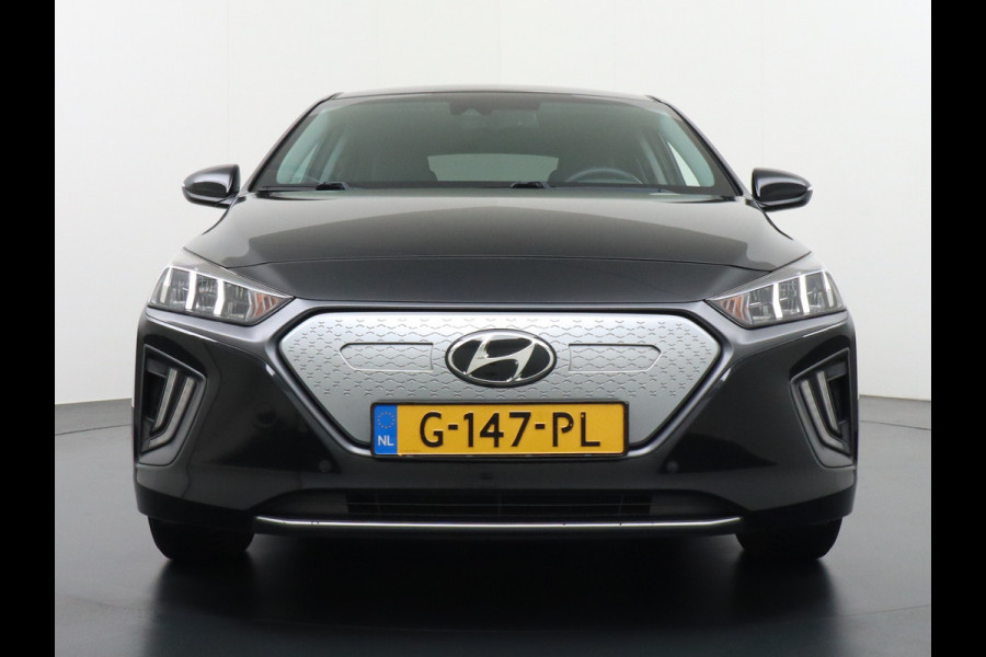 Hyundai IONIQ Premium EV 38kWh Apple Carplay Android Auto Ecc Cruise-Control Adaptief Led Infinity-luidsprekers Warmtepomp Leder Camera Pdc Na Verwarmde stoelen Bluetooth Keyless Lmv Connected I-Key Lane-Assist Verkeersbord-detectie