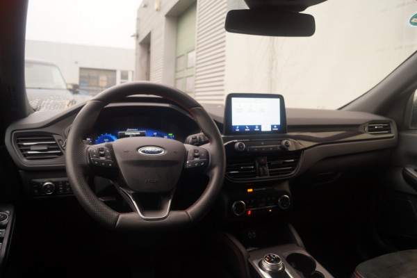 Ford Kuga 2.5 PHEV ST-Line X -PANO-NAVI-ECC-PDC-