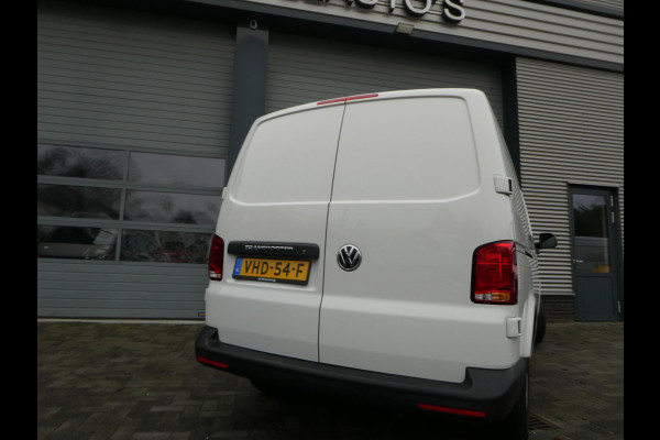 Volkswagen Transporter 2.0tdi 150pk L2, Automaat, Navigatie, PDC.