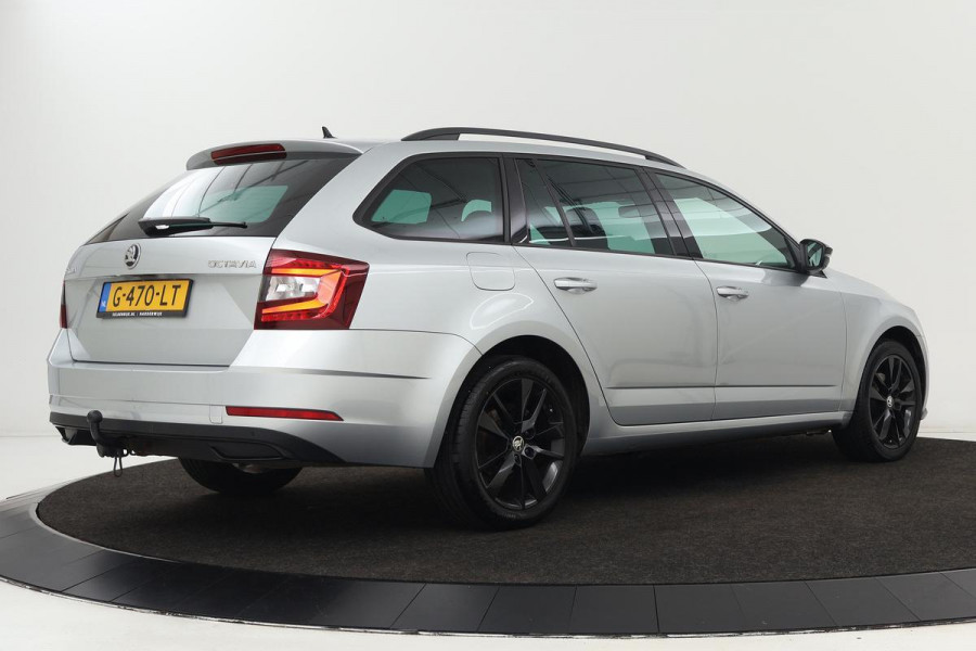 Škoda Octavia 1.5 TSI Sport | Trekhaak | Sportstoelen | Carplay | Navigatie | PDC | Climate control | Cruise control | Bluetooth