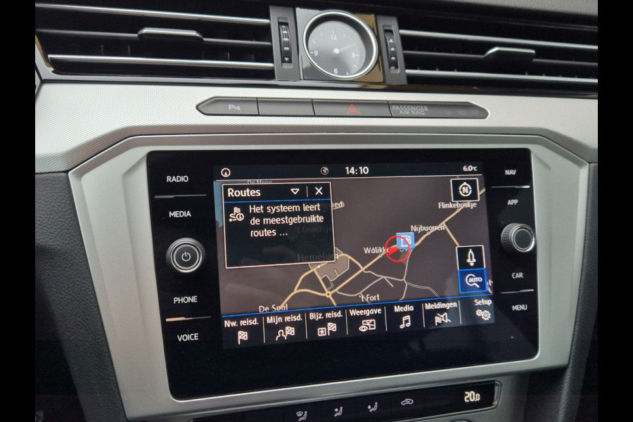 Volkswagen Passat Variant 1.5 TSI Comfortline Business Automaat | Navigatie | Clima