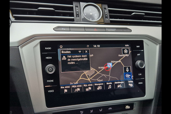 Volkswagen Passat Variant 1.5 TSI Comfortline Business Automaat | Navigatie | Clima