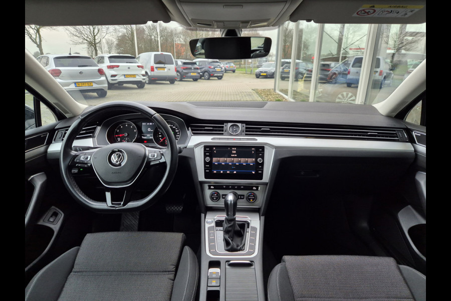 Volkswagen Passat Variant 1.5 TSI Comfortline Business Automaat | Navigatie | Clima