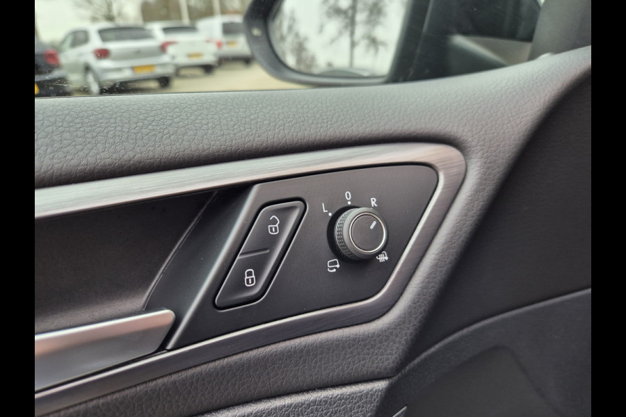 Volkswagen GOLF Variant 1.0 TSI Comfortline Business | Navigatie | Stoelverwarming | Android/Apple Carplay