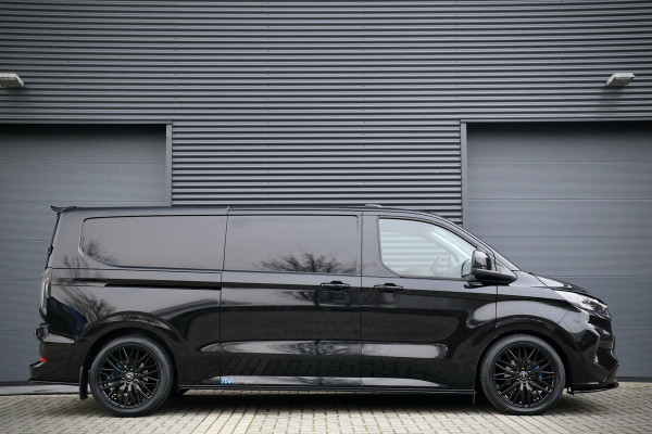 Ford Transit Custom 320 2.0 TDCI L2H1 Sport 170 PK | BPM VRIJ | ACC | Blind Spot | Navigatie | Camera | CarPlay | Lane Assist | Stoelverwarming | Raptor Edition | 3-Zitter | NL Auto