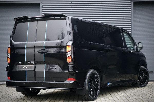 Ford Transit Custom 320 2.0 TDCI L2H1 Sport 170 PK | BPM VRIJ | ACC | Blind Spot | Navigatie | Camera | CarPlay | Lane Assist | Stoelverwarming | Raptor Edition | 3-Zitter | NL Auto