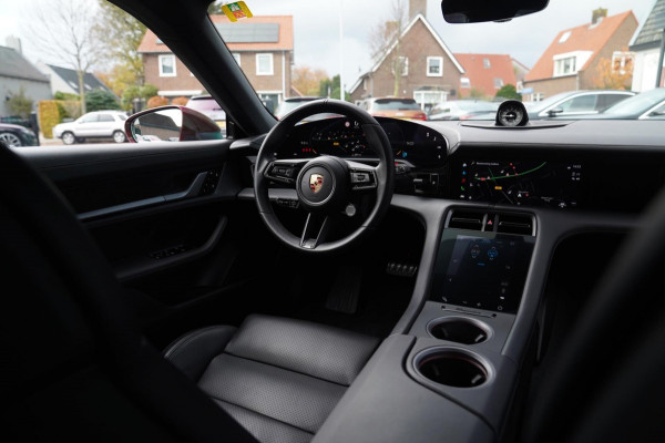 Porsche Taycan Sport Turismo 93 kWh 381PK | 360 Camera | Bose Sound system | Luxe leder | Luchtvering | Unieke kleur |