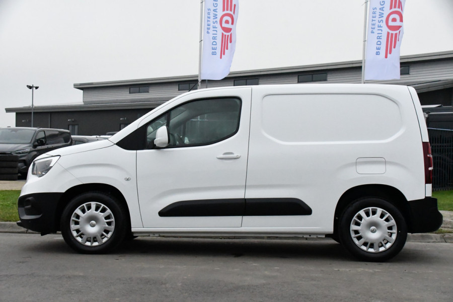 Opel Combo 1.5D L1H1 Innovation Camera, Cruise, Carplay, 130PK Automaat, Stoelverwarming, Sensoren, BOM VOL!