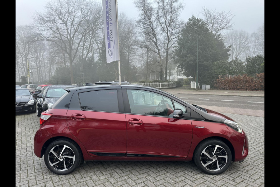 Toyota Yaris 1.5 Hybrid Bi-Tone 1eEig|Keyless|Camera|Rijstrooksensor