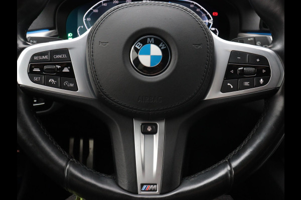 BMW 5 Serie Touring 530e Plug-In Hybrid M-Sport BLACK-LINE CAMERA CARPLAY TREKHAAK AD-CRUISE