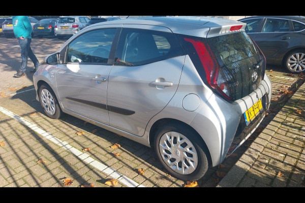 Toyota Aygo 1.0 VVT-i X-Play Automaat