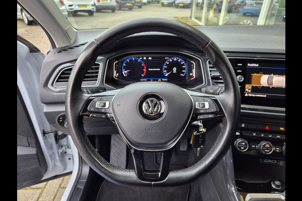 Volkswagen T-Roc 1.5 TSI Sport | Navigatie | Digital Cockpit | Adaptive Cruise