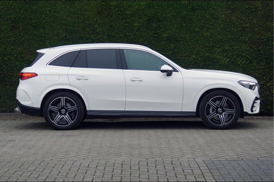 Mercedes-Benz GLC GLC 300 e 4M AMG Line | Achterasbesturing Luchtvering Trekhaak Burmester Distronic