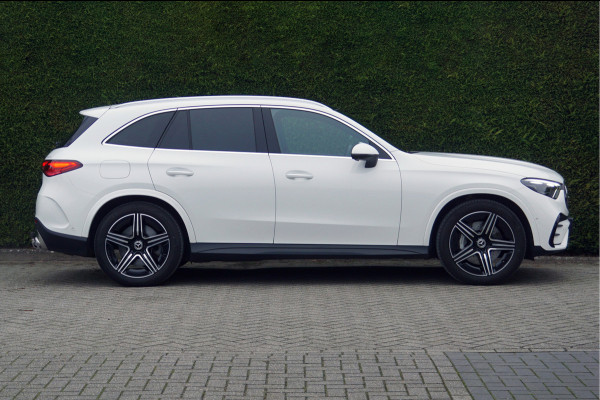 Mercedes-Benz GLC GLC 300 e 4M AMG Line | Achterasbesturing Luchtvering Trekhaak Burmester Distronic