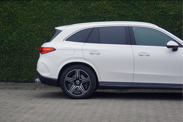 Mercedes-Benz GLC GLC 300 e 4M AMG Line | Achterasbesturing Luchtvering Trekhaak Burmester Distronic