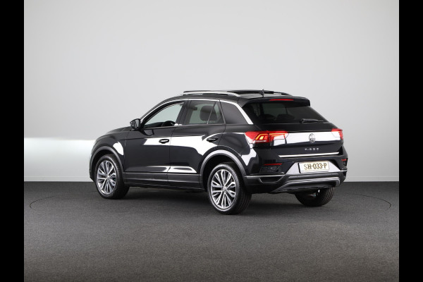 Volkswagen T-Roc 1.5 TSI Style 150 PK | Navigatie | Leder interieur | Panoramadak | Camera | Digitaal dashboard