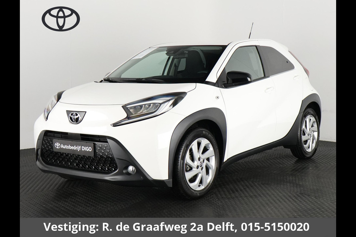 Toyota Aygo X 1.0 VVT-i MT First | Stoelverwarming | Apple Carplay & AndroidAUTO | Lichtmetalen velgen | Camera