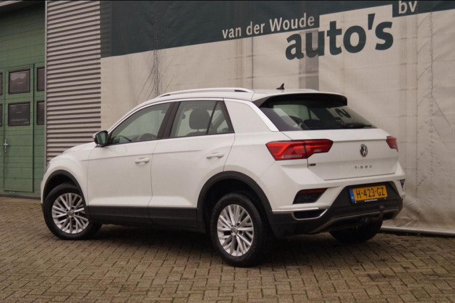 Volkswagen T-Roc 1.5 TSI 150pk DSG Style Business -NAVI-ECC-PDC-