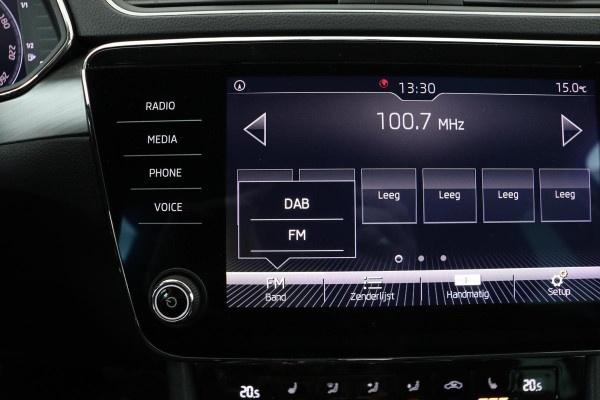 Škoda Superb 1.5 TSI Business Edition | Trekhaak | Stoelverwarming | Leder/Alcantara | Camera | Canton Sound | Carplay | Memory | Virtual Cockpit | Verwarmde voorruit