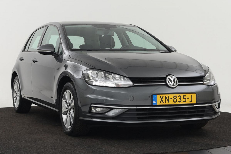 Volkswagen Golf 1.0 TSI Comfortline | Stoelverwarming | Massage | Carplay | Adaptive cruise | Navigatie | Alcantara | Climate control