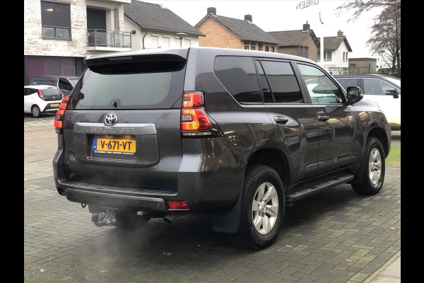 Toyota Land Cruiser 2.8 D-4D 177pk Blind Van Challenger | Eerste eigenaar, Trekhaak, Parkeersensoren, Navigatie, Stoelverwarming, Weinig KM