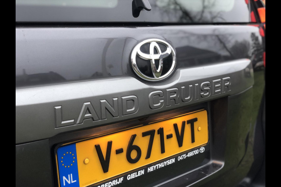 Toyota Land Cruiser 2.8 D-4D 177pk Blind Van Challenger | Eerste eigenaar, Trekhaak, Parkeersensoren, Navigatie, Stoelverwarming, Weinig KM