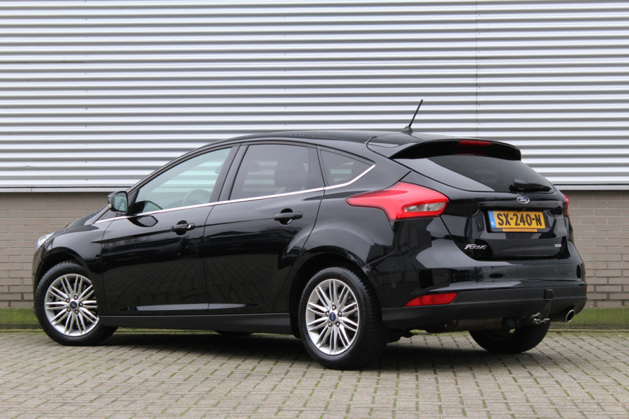 Ford Focus 1.5 150PK Titanium | Trekhaak | Leder | Navigatie | Winterpack | BLIS | Sony