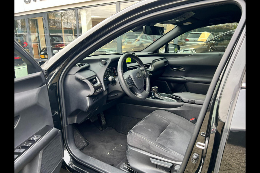 Lexus UX 250h Business Line Pro