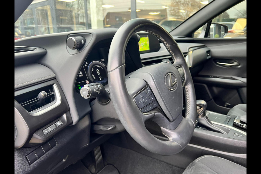 Lexus UX 250h Business Line Pro