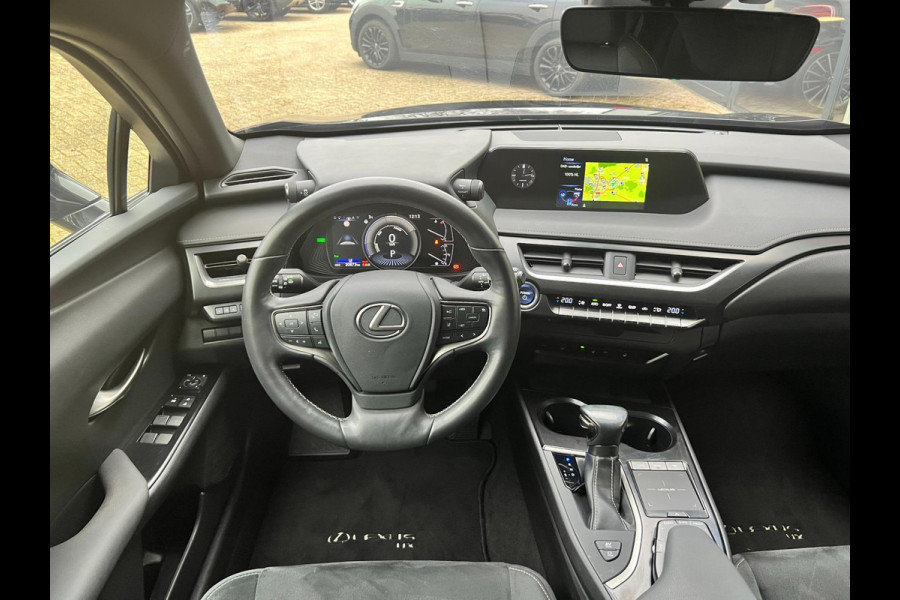 Lexus UX 250h Business Line Pro