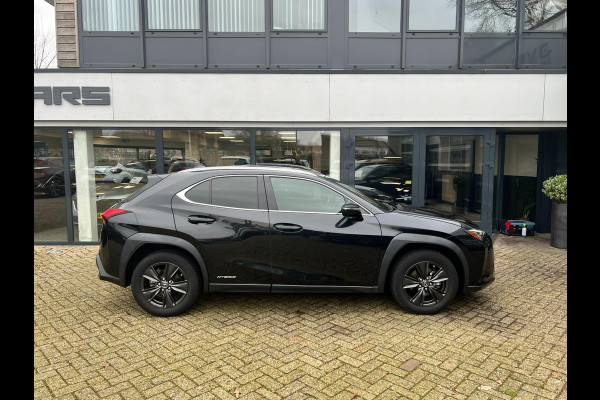 Lexus UX 250h Business Line Pro