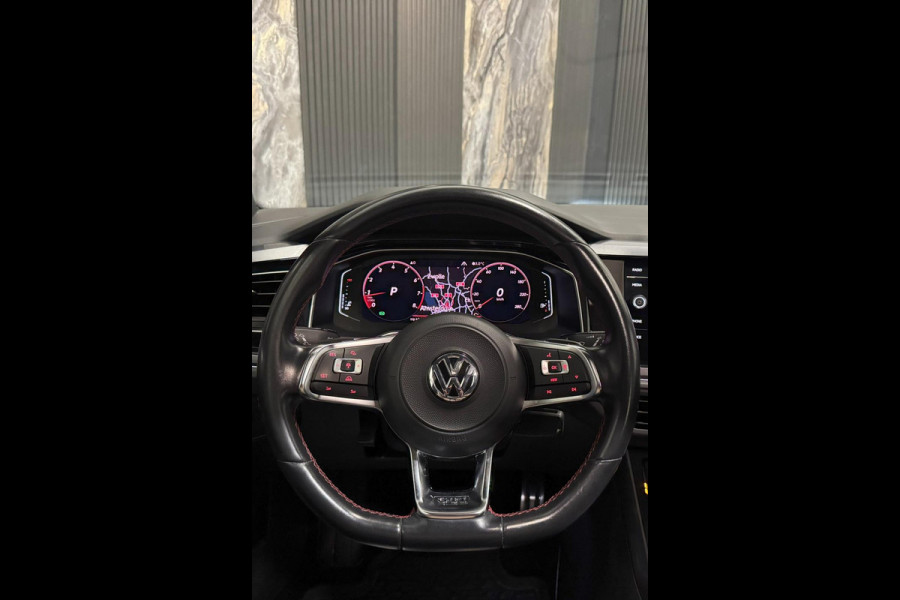 Volkswagen Polo 2.0 TSI GTI|PANO|KEYLESS|BLIND SPOT|BEATS|BOMVOL