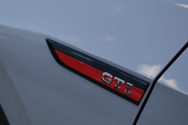 Volkswagen Golf 2.0 TSI GTI Pano StoelKL H&K IQ Lane ACC Camera