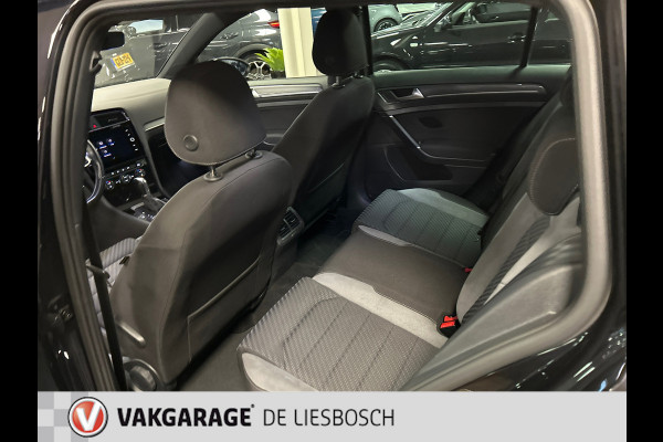 Volkswagen GOLF Variant 1.0 TSI Highline Business R-line.virtual,navi,camera,boeken,adaptive.apple