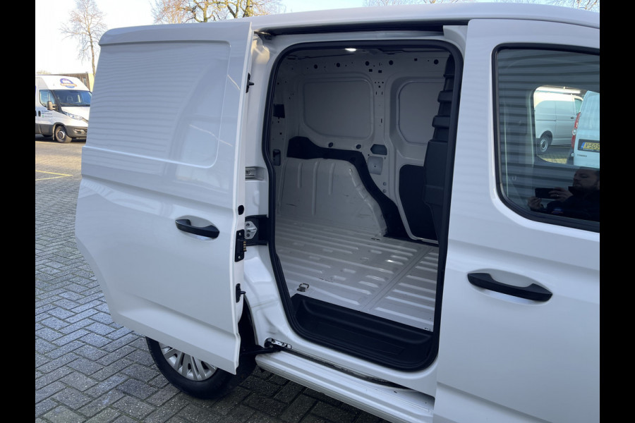 Volkswagen Caddy Cargo 2.0 TDI Comfort / vaste prijs rijklaar € 12.950 ex btw / lease vanaf € 237 / airco / cruise control / Apple Carplay Android Auto / euro 6 diesel