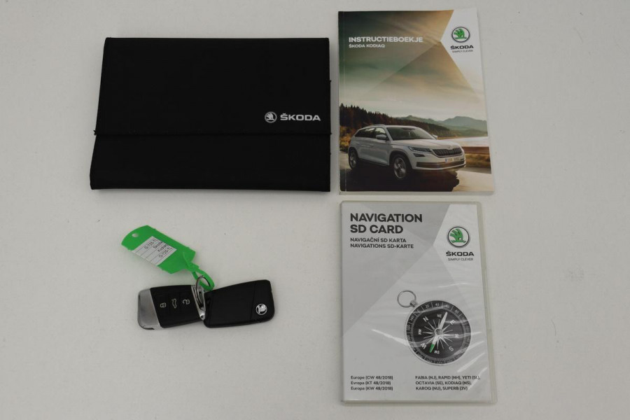 Škoda Kodiaq 1.5 TSI Business Edition | Panoramadak | Trekhaak | Adaptive cruise | Stoelverwarming | Canton Sound | Full LED