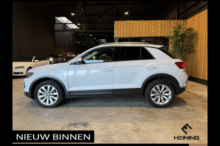 Volkswagen T-Roc 1.0 TSI Style Business Camera, Apple-carplay, Navi, Elektrische klep, Adaptive-Cruise.