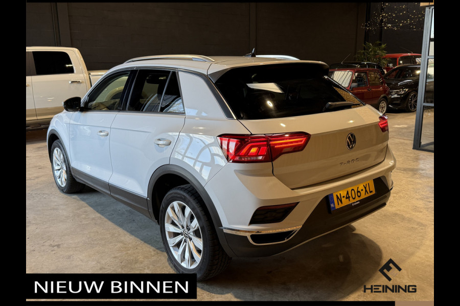 Volkswagen T-Roc 1.0 TSI Style Business Camera, Apple-carplay, Navi, Elektrische klep, Adaptive-Cruise.