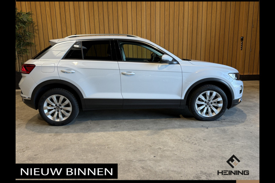 Volkswagen T-Roc 1.0 TSI Style Business Camera, Apple-carplay, Navi, Elektrische klep, Adaptive-Cruise.