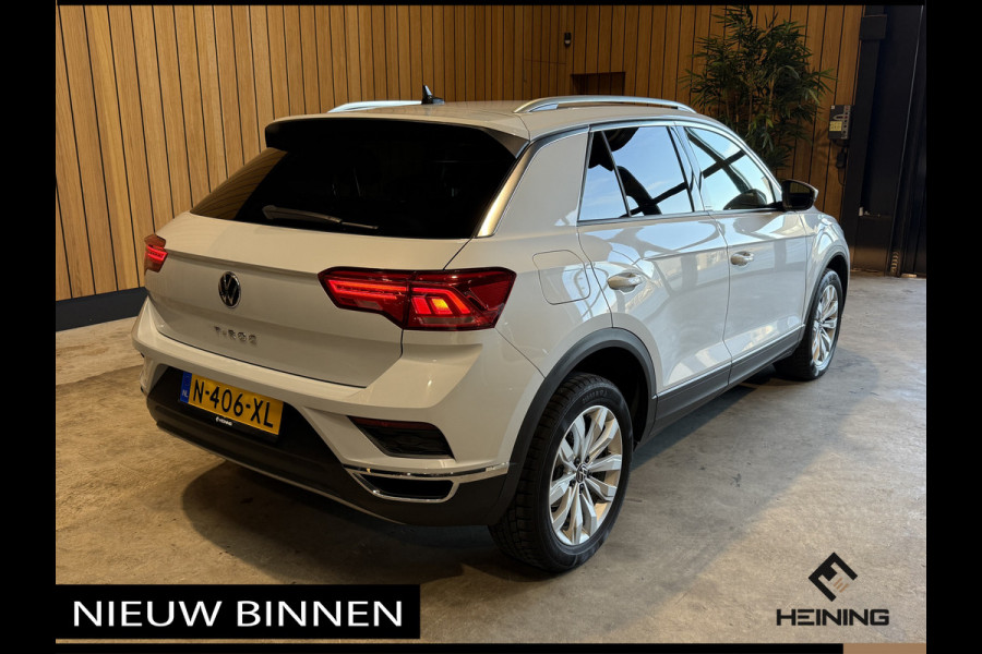 Volkswagen T-Roc 1.0 TSI Style Business Camera, Apple-carplay, Navi, Elektrische klep, Adaptive-Cruise.