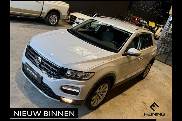 Volkswagen T-Roc 1.0 TSI Style Business Camera, Apple-carplay, Navi, Elektrische klep, Adaptive-Cruise.