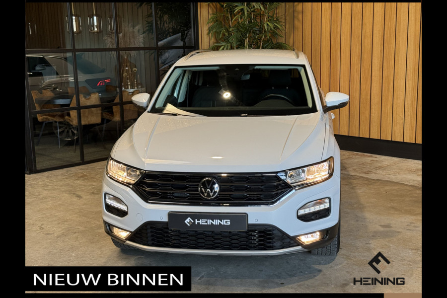 Volkswagen T-Roc 1.0 TSI Style Business Camera, Apple-carplay, Navi, Elektrische klep, Adaptive-Cruise.