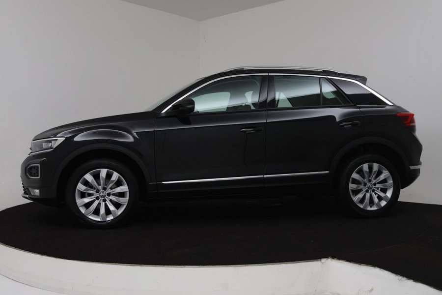 Volkswagen T-Roc 1.5 TSI Sport Automaat (DIGITALE COCKPIT, STOELVERWARMING, CAMERA, PDC, 1e EIGENAAR, GOED ONDERHOUDEN)