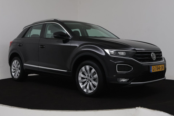 Volkswagen T-Roc 1.5 TSI Sport Automaat (DIGITALE COCKPIT, STOELVERWARMING, CAMERA, PDC, 1e EIGENAAR, GOED ONDERHOUDEN)