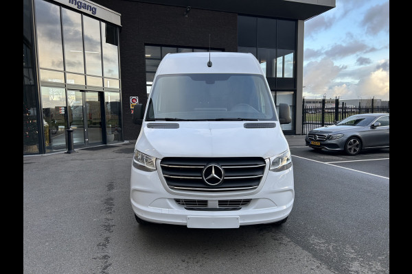 Mercedes-Benz Sprinter 317 CDI L2 H2 MBUX / Navigatie / Camera / Parkeersensoren / Cruise control / Airco / 270 Graden achterdeuren