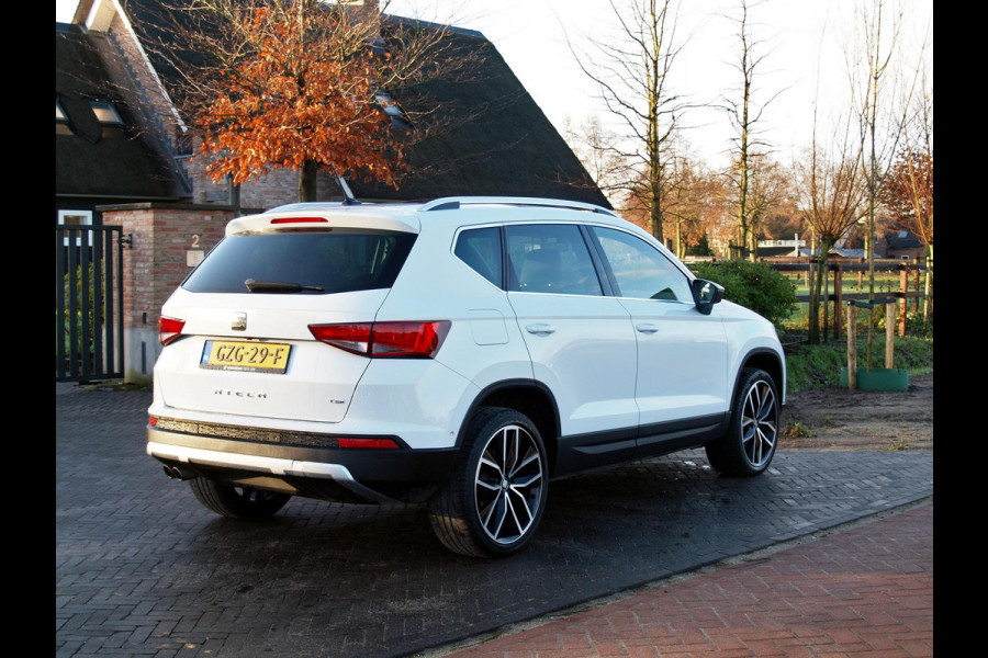 Seat Ateca 1.4 EcoTSI Xcellence | Panoramadak | Camera | Apple Carplay | Cruise Control | Leer |